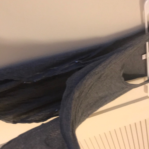 Gray tank top - Picture 2 of 2